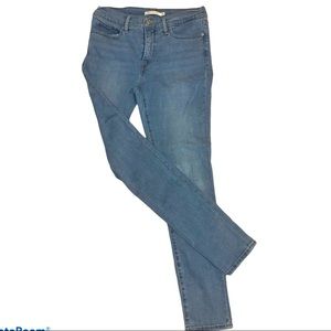 Levi skinny jeans